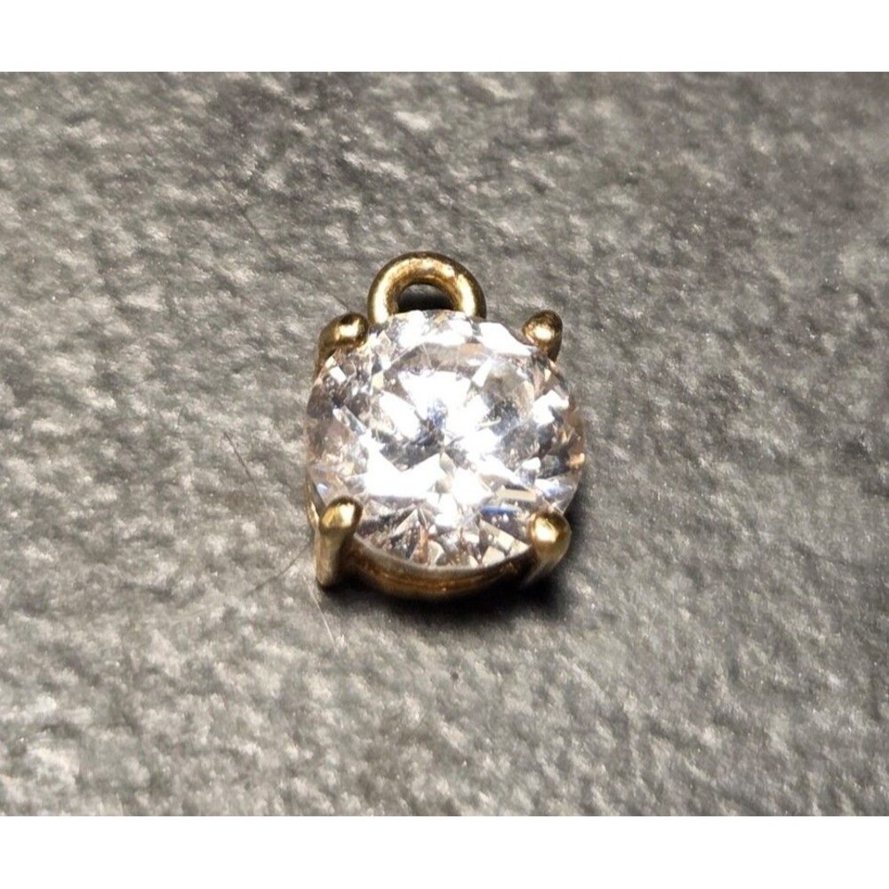 sterling silver pendant with clear/white stone
